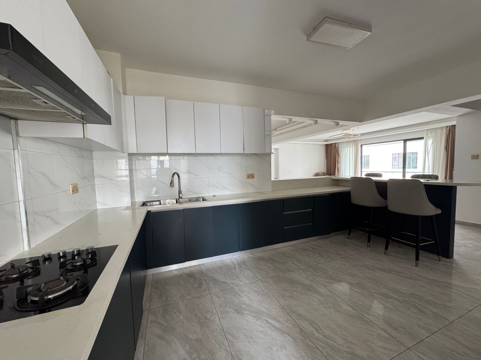 Image 14 of 4 Bedroom Apartment (Royal Oaks) - For rent/Sale