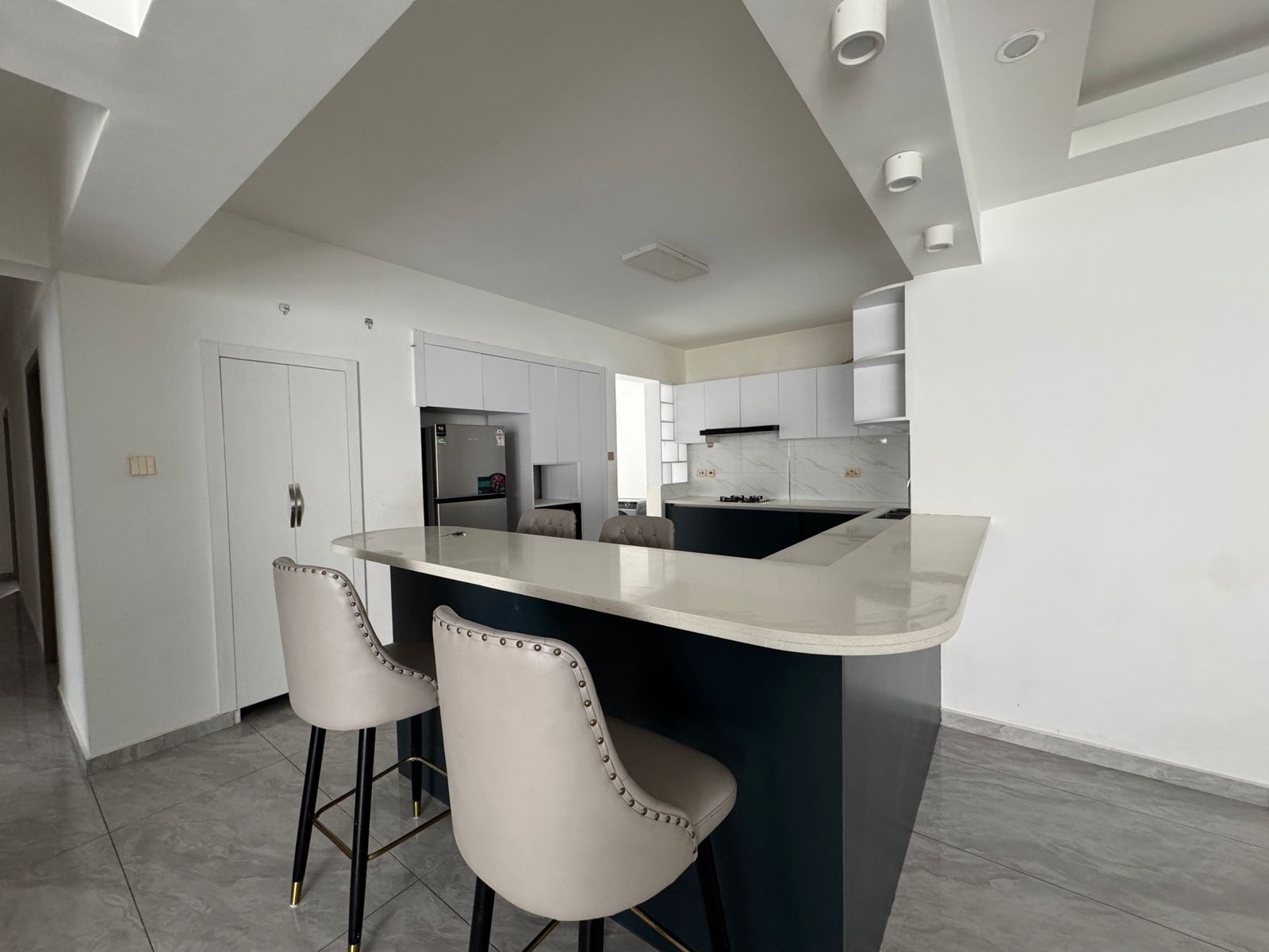 Image 17 of 4 Bedroom Apartment (Royal Oaks) - For rent/Sale