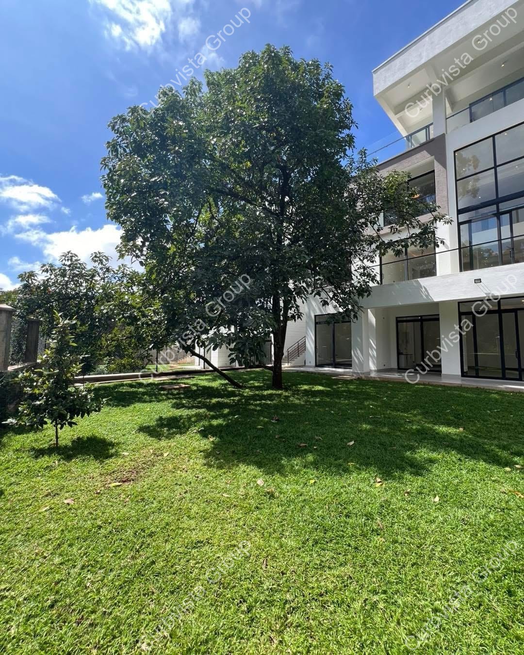 gallery image of Luxury 6 Bedroom Home for Sale in Kitusuru, Nairobi